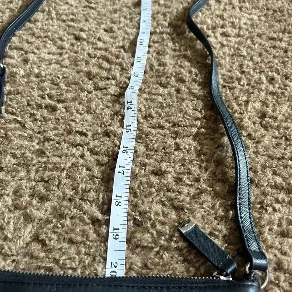 Calvin Klein‎ Womens Black Leather Crossbody Bag Silver Logo Zip Top Small Purse